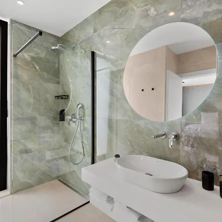 In Nova Vas With Sauna 포레치