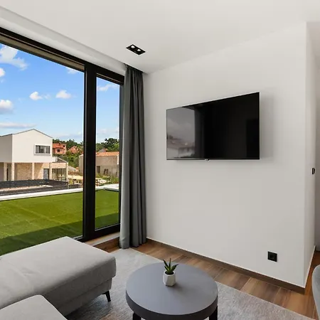 In Nova Vas With Sauna * 포레치